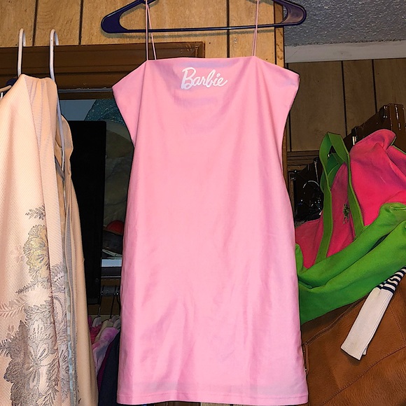 Forever 21 Dresses & Skirts - RARE Pink Barbie Dress 💖